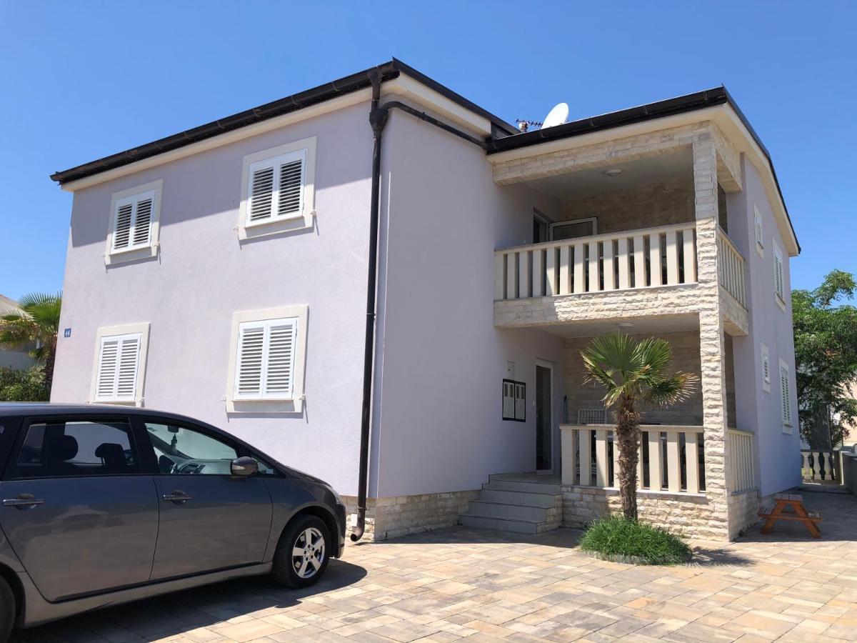 Lavanda Centar Vir Dış mekan fotoğraf